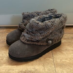 Muk Luka knit sweater boots size 6 new